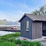 Semesterbostad 6 Person In Averoy-by Traum