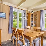 6 Person In Averoy-by Traum Stein