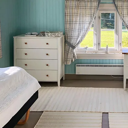 Holiday home 6 Person In Averoy-by Traum *